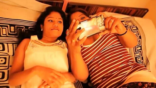 Desi Tamil lesbian girls Sambavi and Soni – hot